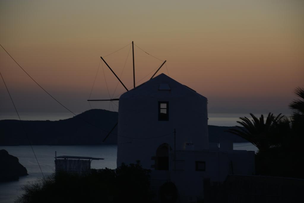 Milos Vaos Windmill Πλάκα Μήλου Εξωτερικό φωτογραφία